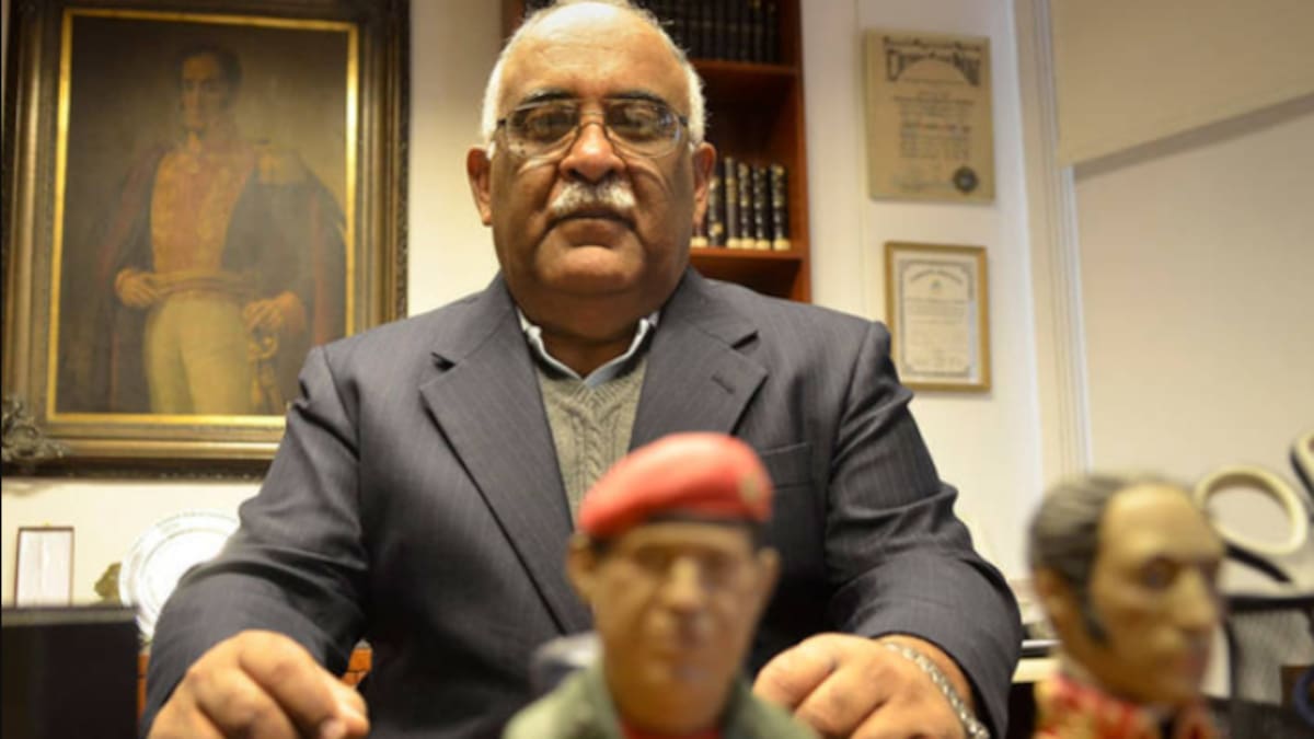 Maduro ascendió de cargo militar al embajador de Venezuela en Colombia