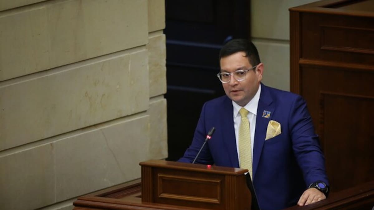 El presidente de la Cámara no le presta nada de atención a la oposición: representente