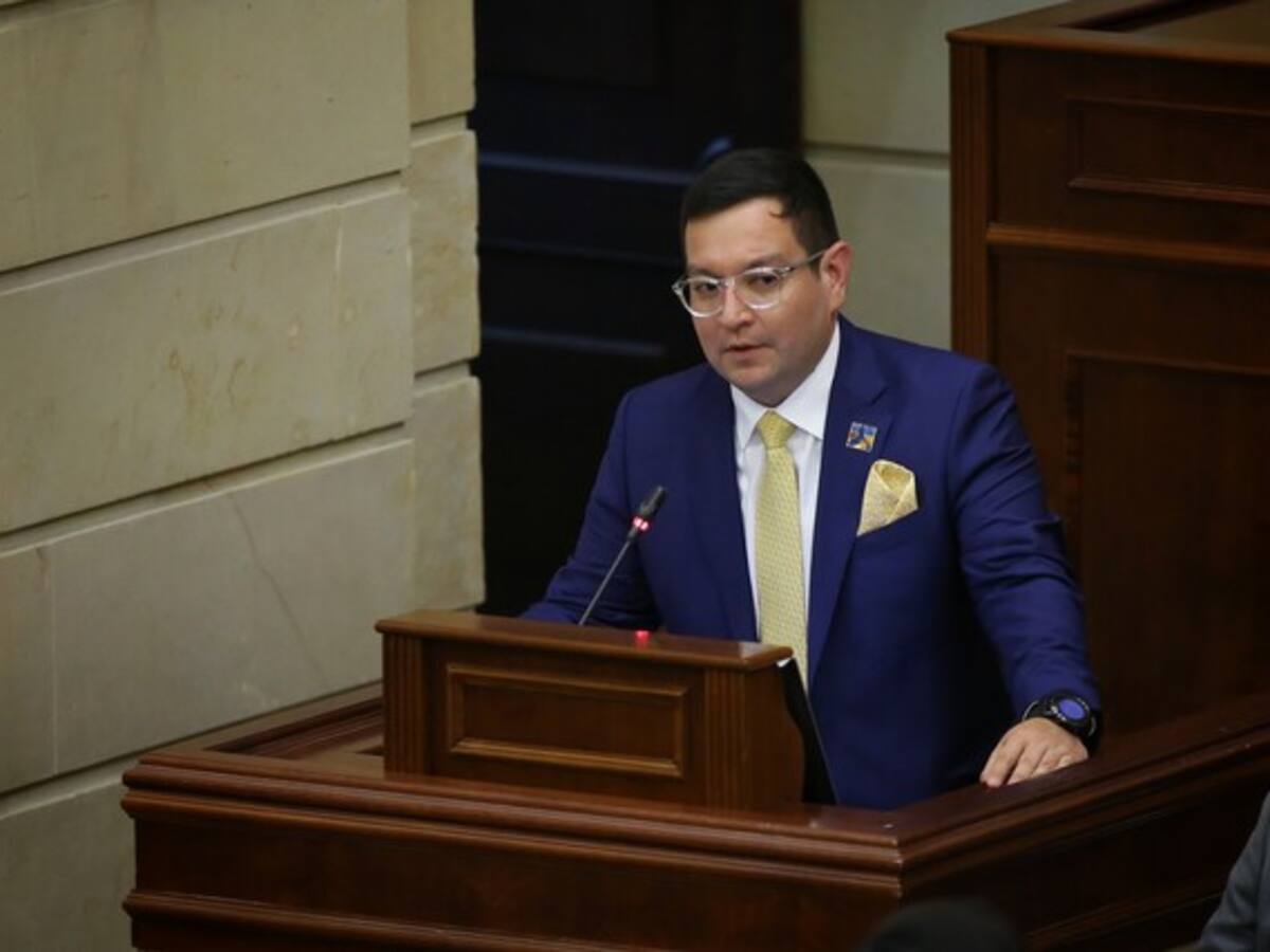 El presidente de la Cámara no le presta nada de atención a la oposición: representante