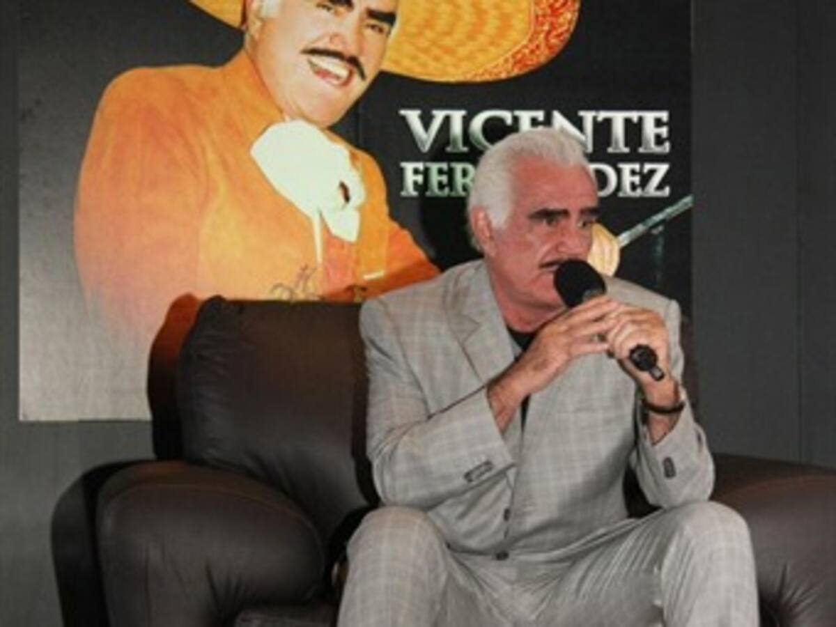 Vicente Fernández anuncia su retiro de los escenarios