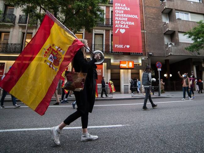 España registra menos de 100 muertos por COVID por primera vez en dos meses
