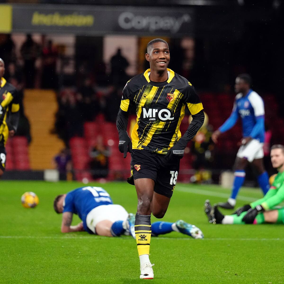 Video: Golazo de Yaser Asprilla, que continúa en racha con Watford en Inglaterra