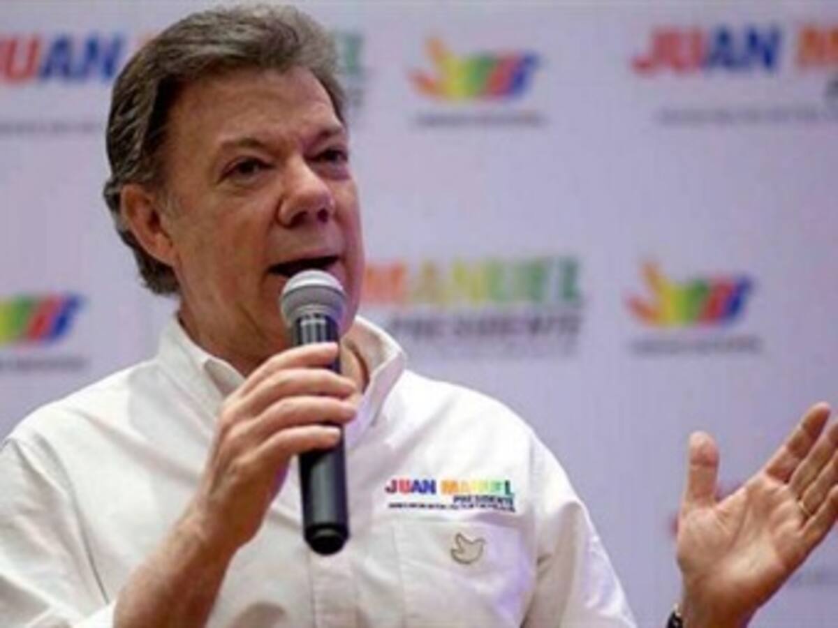 Santos le dijo a las FF.MM. y la Policía que la paz es la victoria