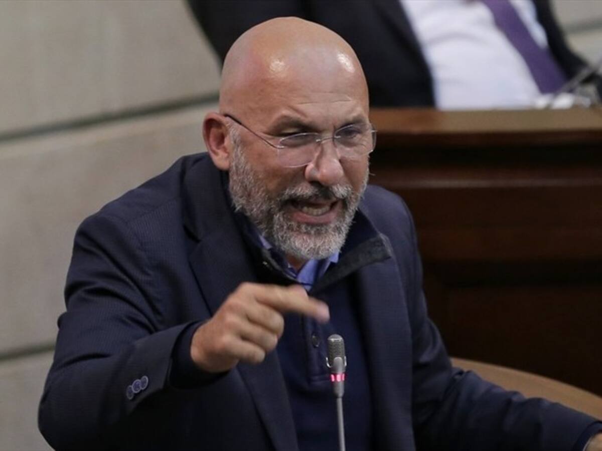 No tenemos un Gobierno Nacional sino un gobierno de partido: Roy Barreras