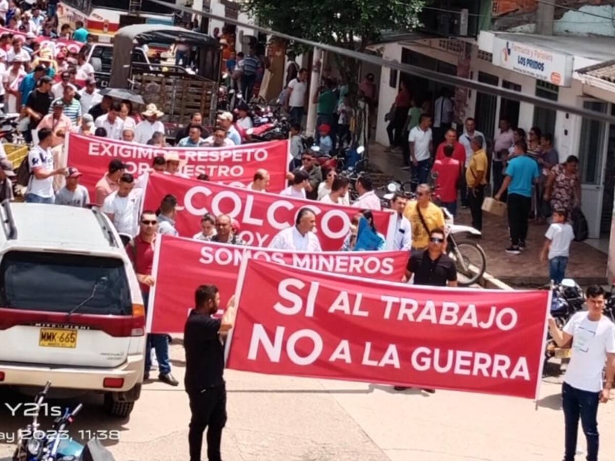 Trabajadores marcharon para que se permita el trabajo de Colcco en El Carmen