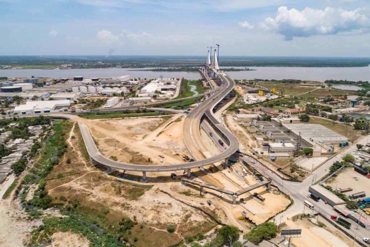 Con la Ley 113 de 1962 presentada por el senador del Atlántico Alberto Pumarejo se decide llevar a cabo el puente.