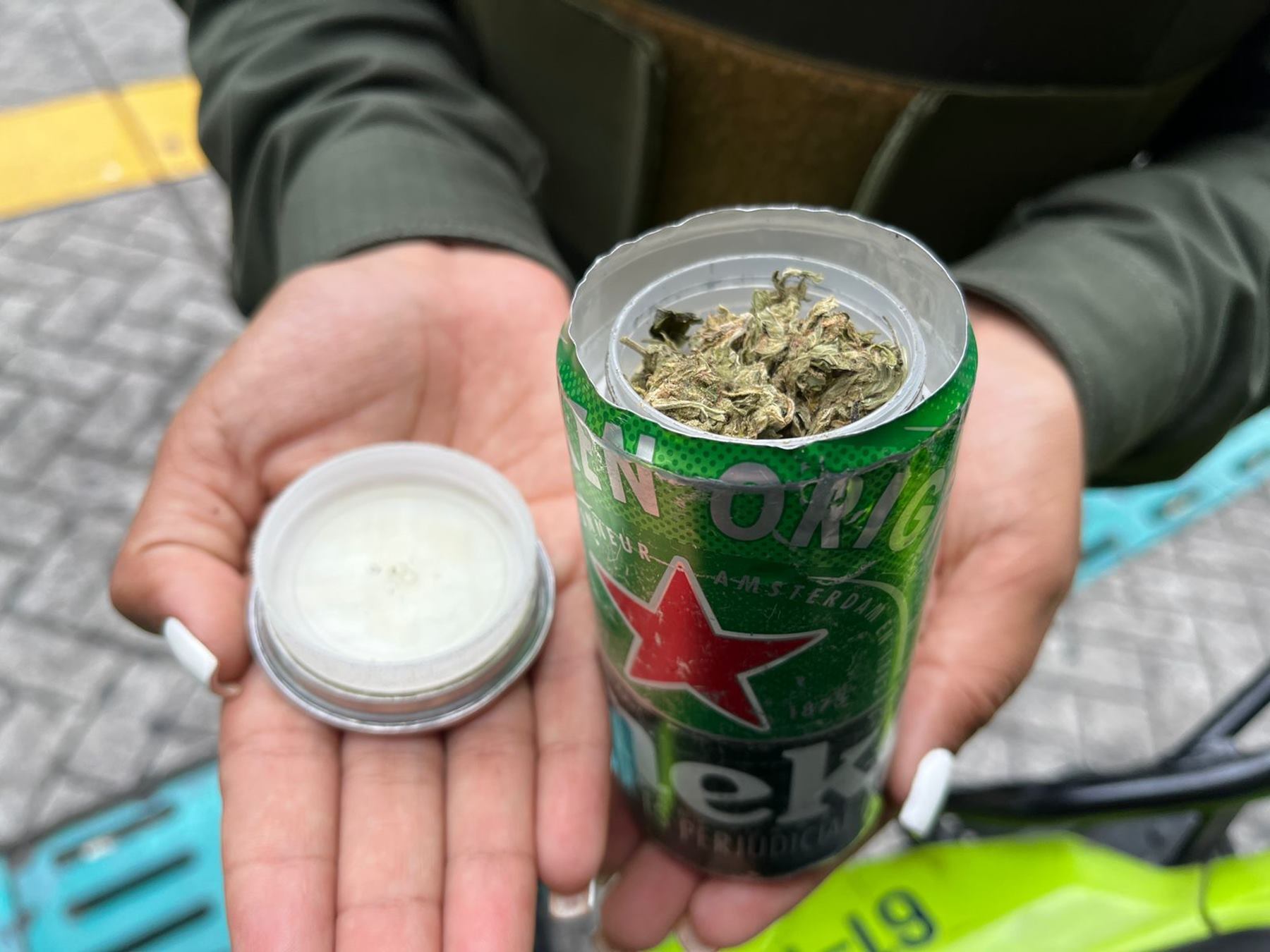 Lata de cerveza en la que transportaban marihuana