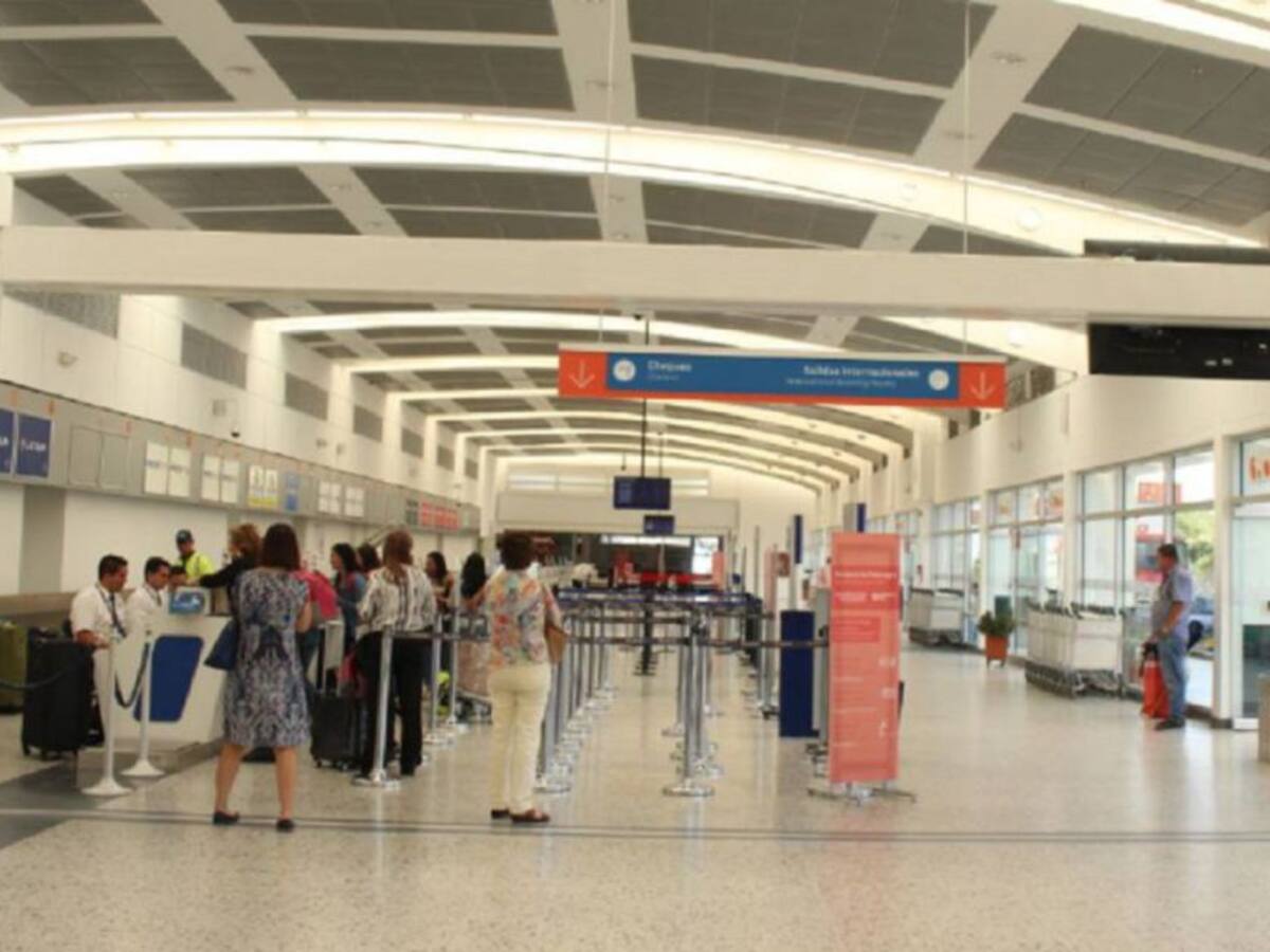 Permiten ingreso de acompañantes en Aeropuerto Palonegro