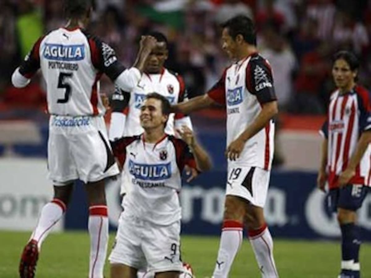 Caldas, Cúcuta y Envigado dominan semifinales del fútbol colombiano