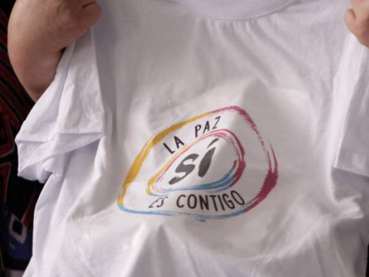 Líderes sociales y políticos de izquierda lanzan su campaña "La paz sí es contigo"
