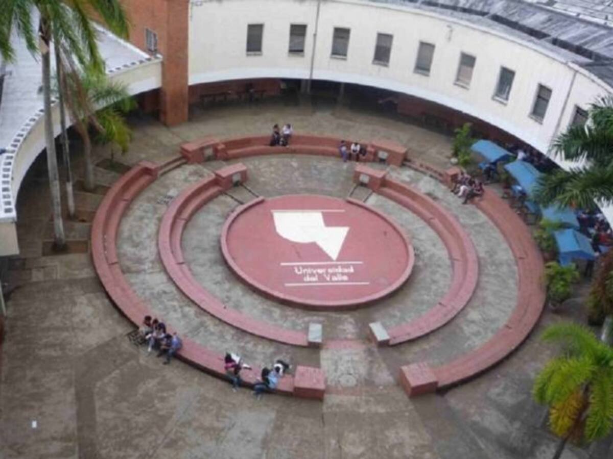 Estudiantes de la Univalle se tomaron sede administrativa de la universidad