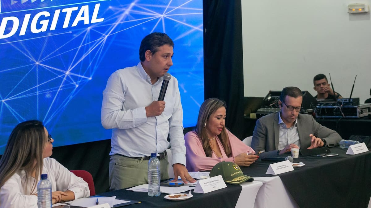 MinTIC plantea mejorar la conectividad en Santander con la instalación de nuevas antenas