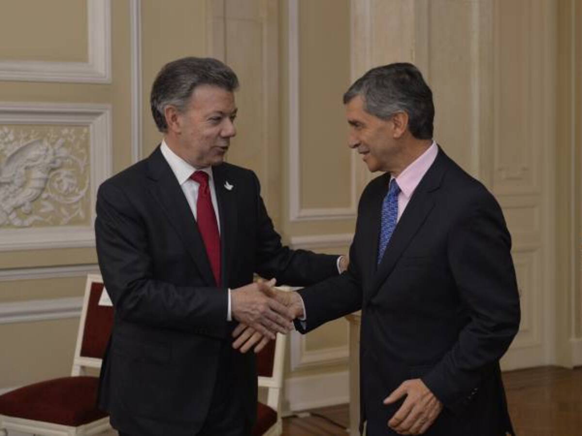Santos crea “el fondo de fondos” para financiamiento del posconflicto