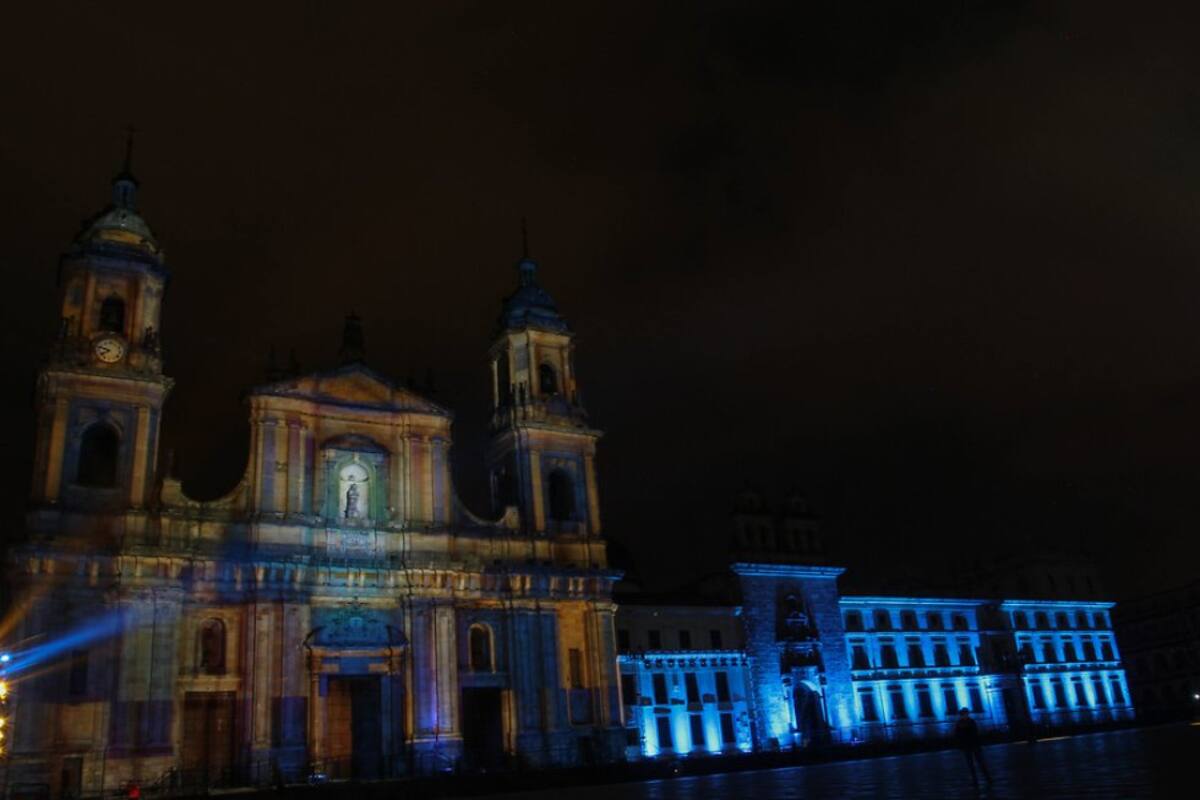 La Secretaría de Cultura, IDARTES y el gobierno francés brindarán al público un espectáculo nunca antes visto en la ciudad. La inauguración del show luces de Lyon tendrá lugar este viernes 16 de diciembre entre las 6:00 y 7:00 p.m. en la Plaza de Bolívar