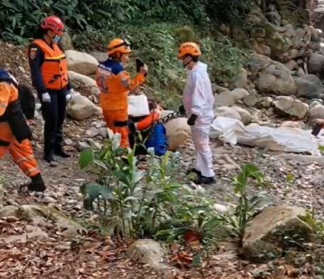 Autoridades piden a la comunidad abstenerse de realizas paseos de olla en ríos y quebradas.
