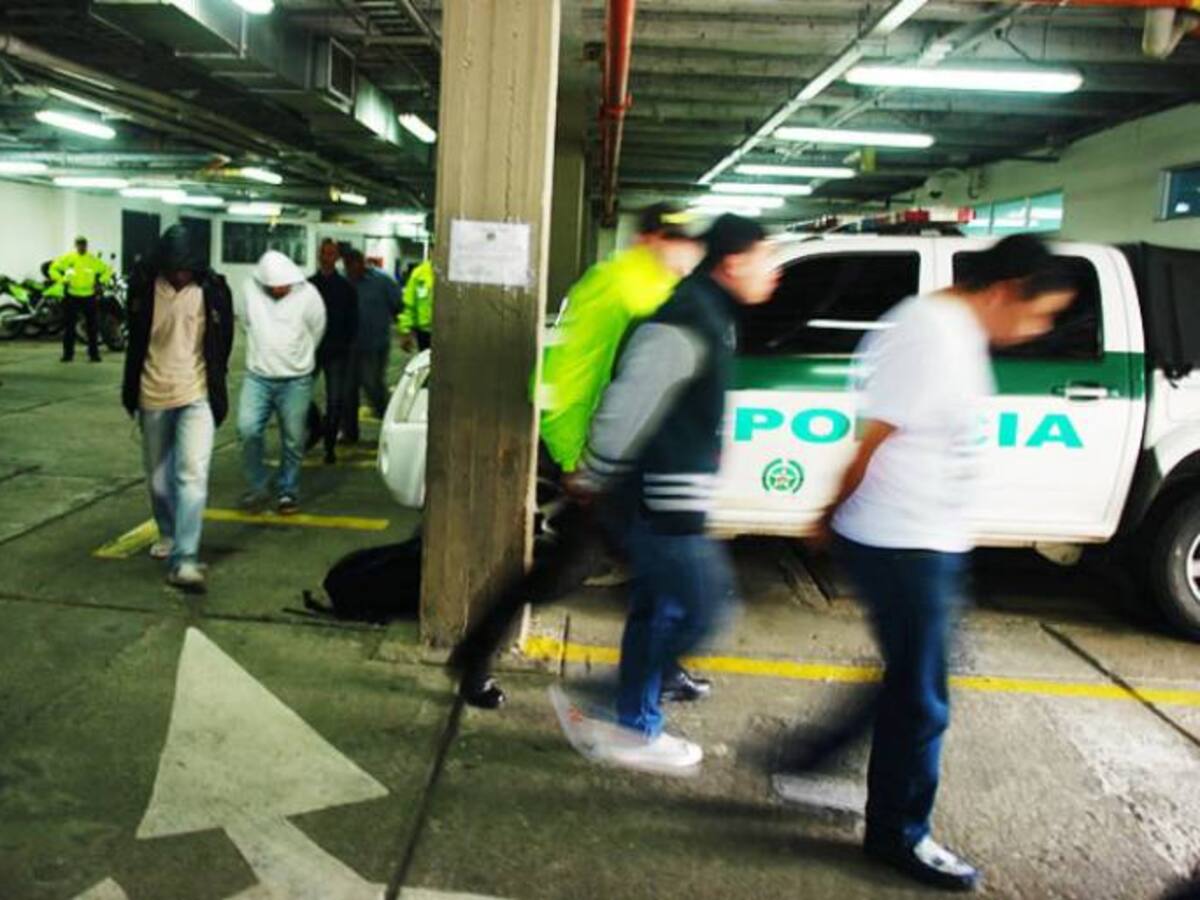 Capturan tres policías pertenecientes a una banda de fleteros en Cartagena