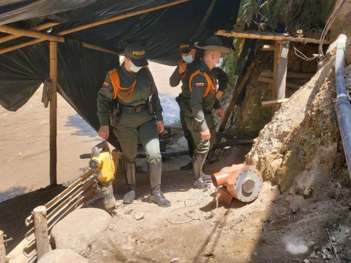 Intervinieron tres explotaciones de yacimiento minero en Caldas