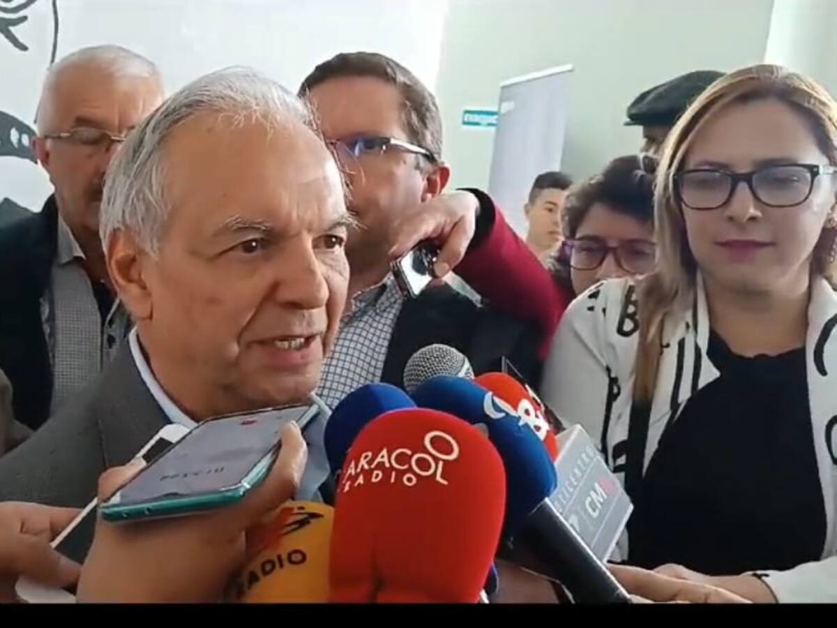 “No hay crisis de la salud, hay mal manejo en la administración de recursos”: MinHacienda