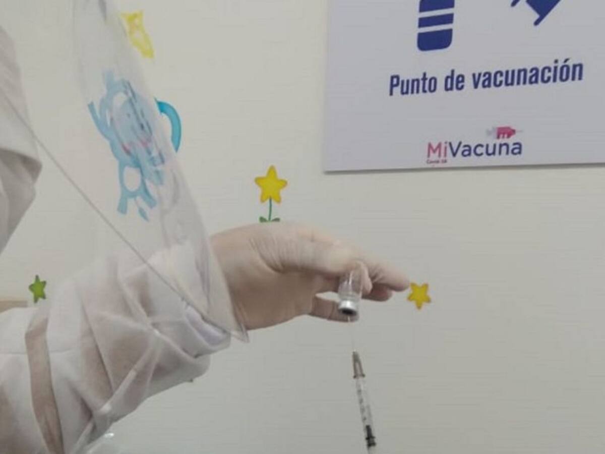 Avanza la vacunación contra COVID-19 en municipios del Quindío