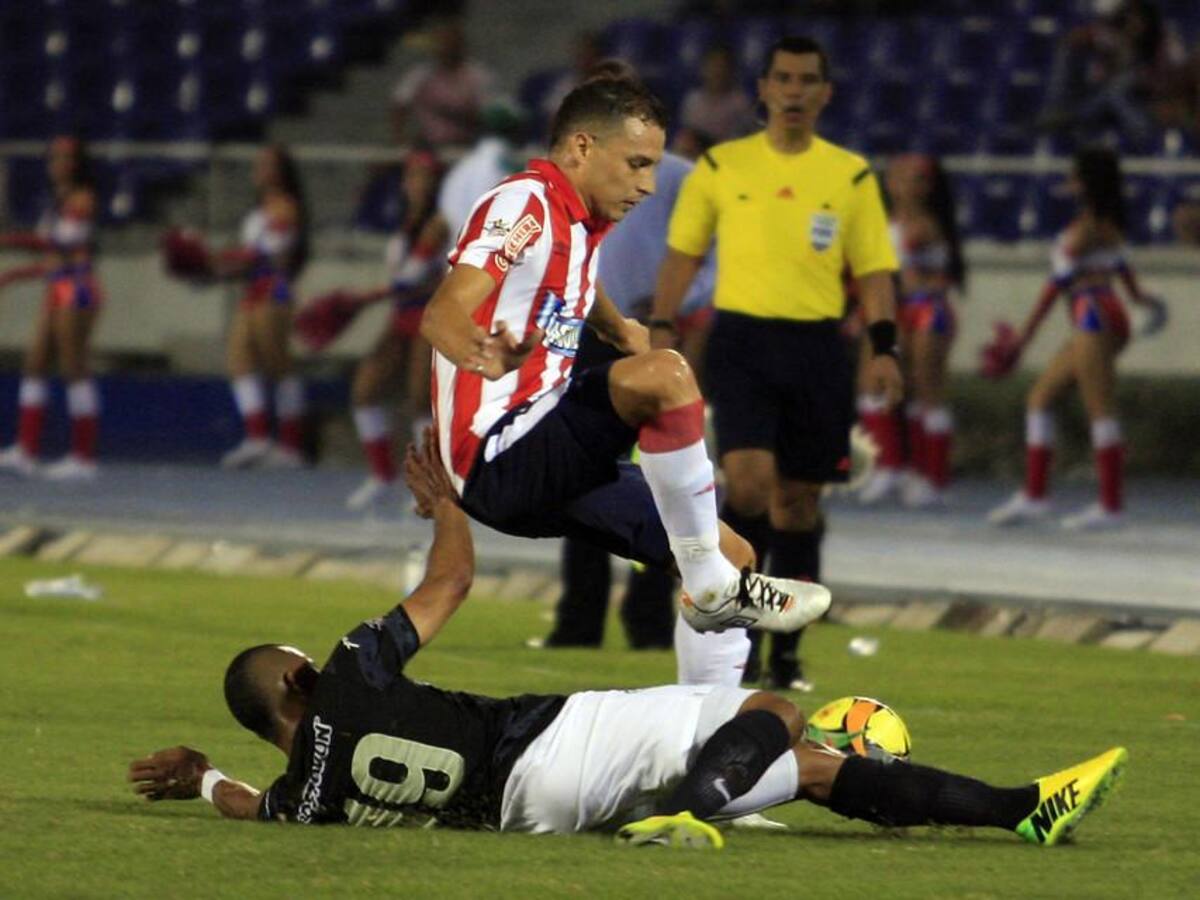 Con un gol de Edison Toloza, el conjunto 'tiburón' se fue adelante en la serie ante Atlético Nacional, que se definirá en el Atanasio Girardot.