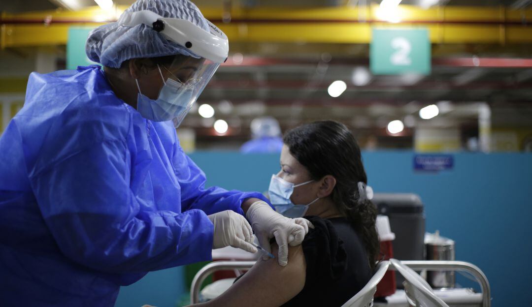 Vacunación COVID-19