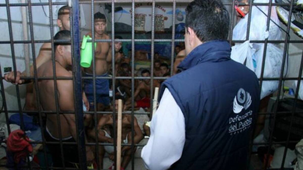 Hacinamiento en estaciones de policía en Armenia es el 100%: Defensoría del pueblo