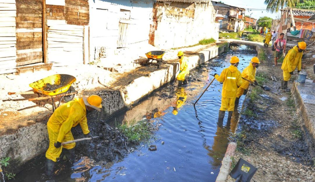 Limpieza de canales en Cartagena