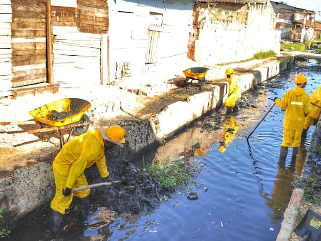 Limpieza de canales en Cartagena