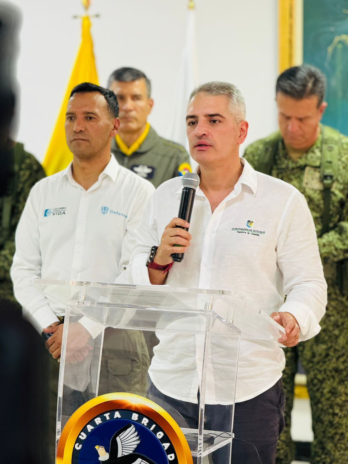 Andrés Julián Rendón, gobernador de Antioquia y ministro de Defensa, Pedro Arnulfo Sánchez. Foto: Gobernación.