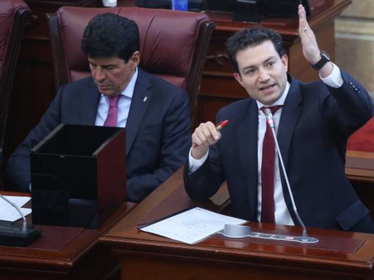 No seremos una “asustaloria”, sancionaremos con legalidad: Contralor