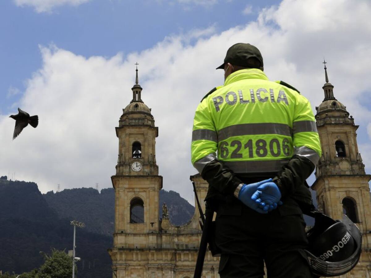 Proponen acciones para descongestionar URI y estaciones de policía