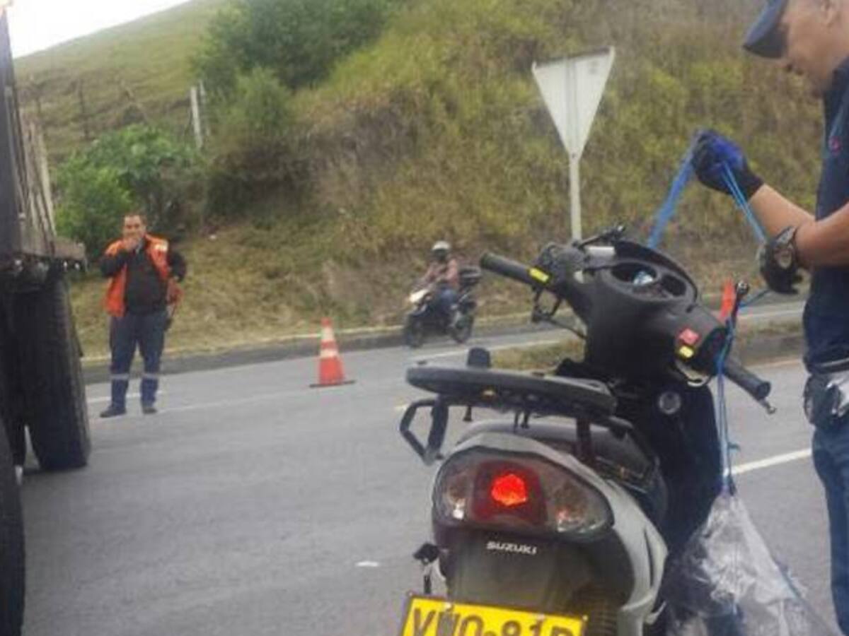 Un muerto y un menor herido deja accidente en el norte del Valle