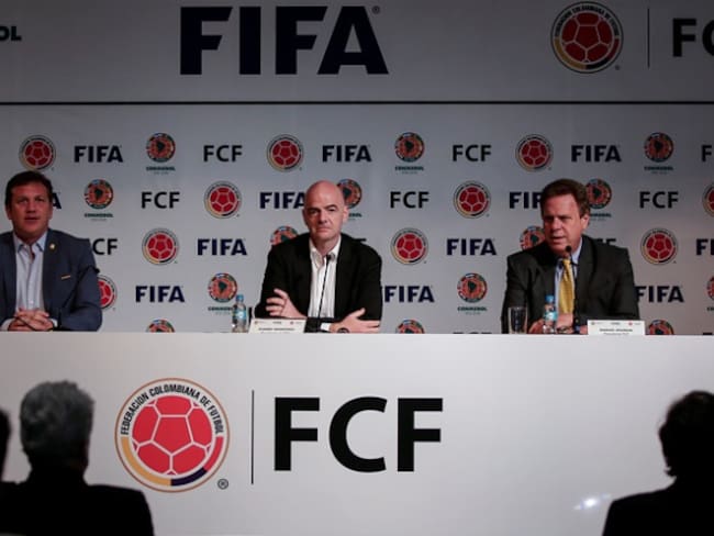 FIFA está para hacer fútbol, no para salvar el mundo: Gianni Infantino