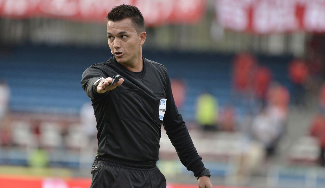 Nicolás Gallo, árbitro colombiano