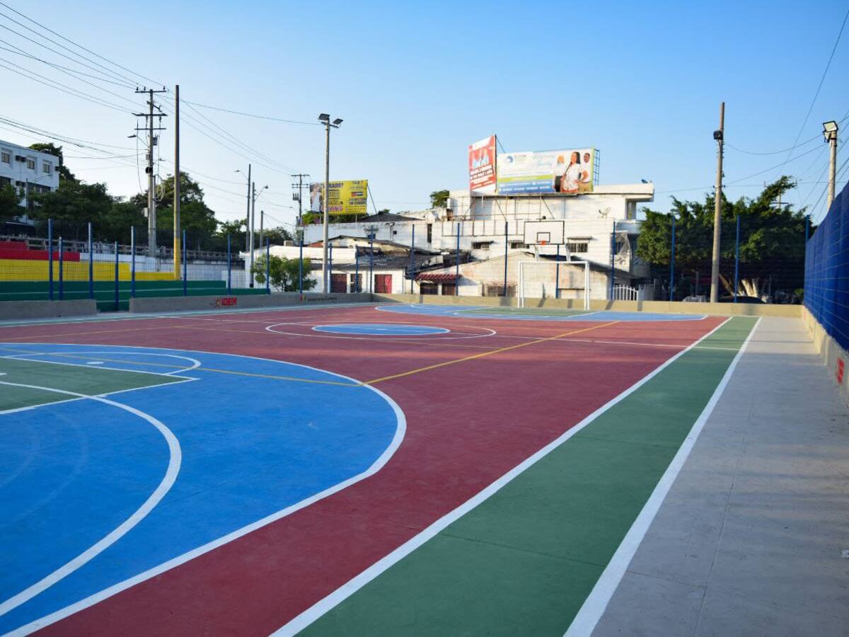 IDER entregó dos canchas remodeladas en el Distrito de Cartagena