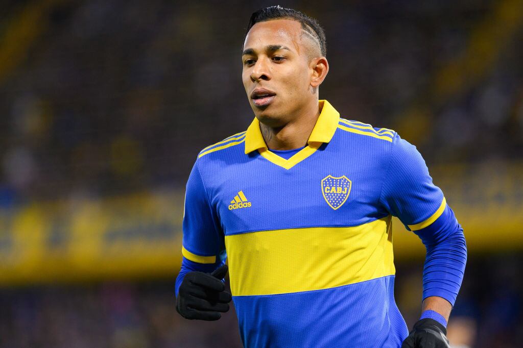 Sebastian Villa de Boca Juniors en su último juego ante Atletico Tucuman (Foto por Manuel Cortina/SOPA Images/LightRocket via Getty Images)