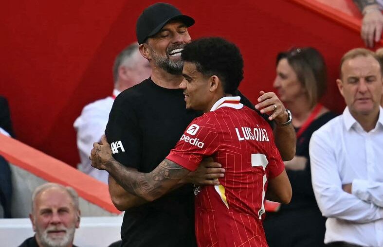 Jürgen Klopp y Luis Díaz / Getty Images