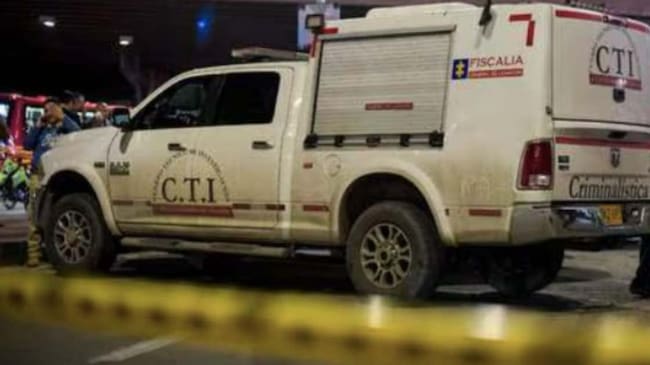 Investigan circunstancias de los crímenes mientras la comunidad exige mayor seguridad.