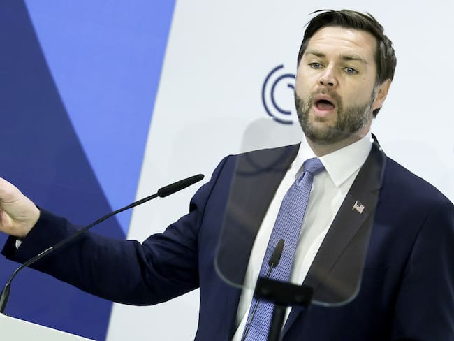 Munich (Germany), 14/02/2025.- US Vice President JD Vance speaks during the 61st Munich Security Conference (MSC), in Munich, Germany, 14 February 2025. High-level international decision-makers meet at the 61st Munich Security Conference in Munich from 14 to 16 February 2025 during their annual meeting to discuss global security issues. (Alemania) EFE/EPA/RONALD WITTEK