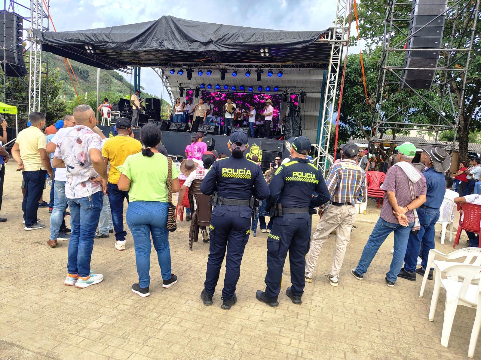 La Policía Nacional dice presente en el festival del Ñame de San Cayetano