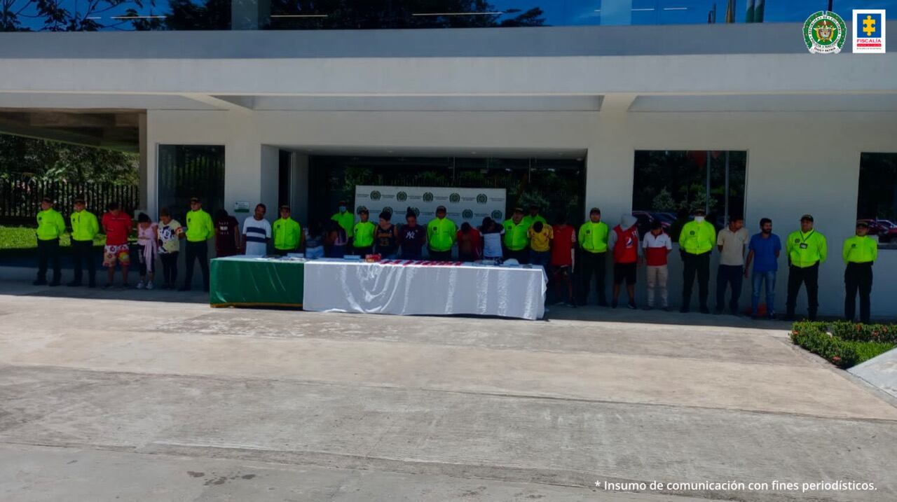 A los capturados se les formuló imputación por los delitos de concierto para delinquir y tráfico de estupefacientes, según sus responsabilidades individuales.