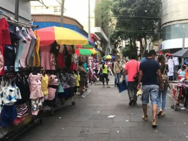 Marcarán el espacio público en el centro de Medellín para  regular su ocupación