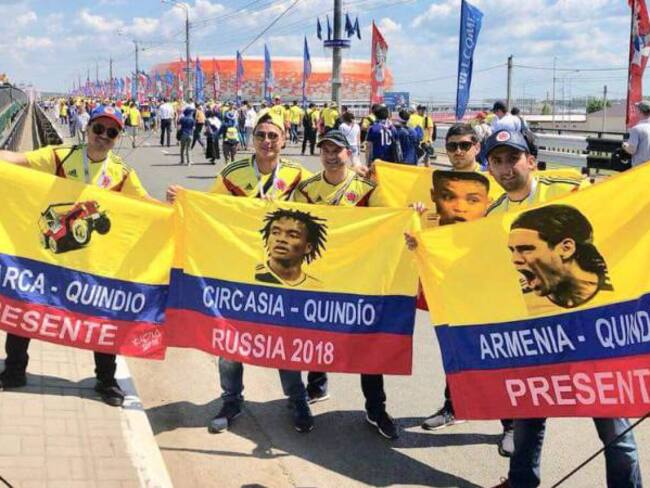 Con camisetas y banderas de Colombia, los cuyabros disfrutan del gran evento deportivo