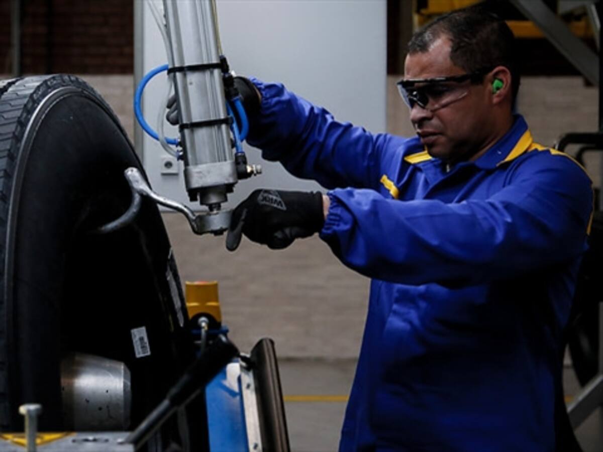 Baja a 8,2% el desempleo en Colombia, reporta el DANE