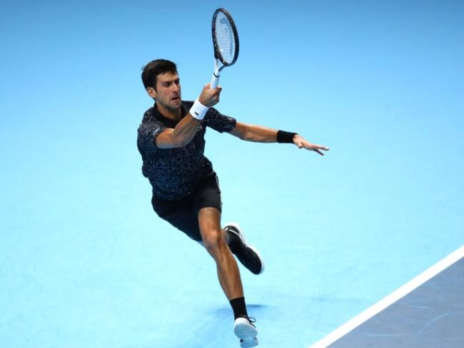 Djokovic fulmina a Isner en Nitto ATP Finals