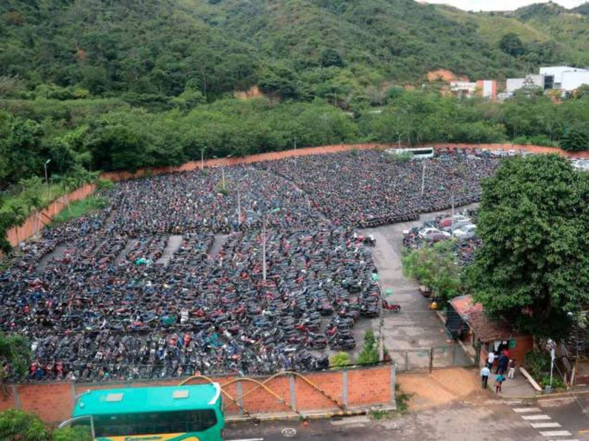 Denuncian el robo de 3.000 carros y motos en los patios de Tránsito en Bucaramanga