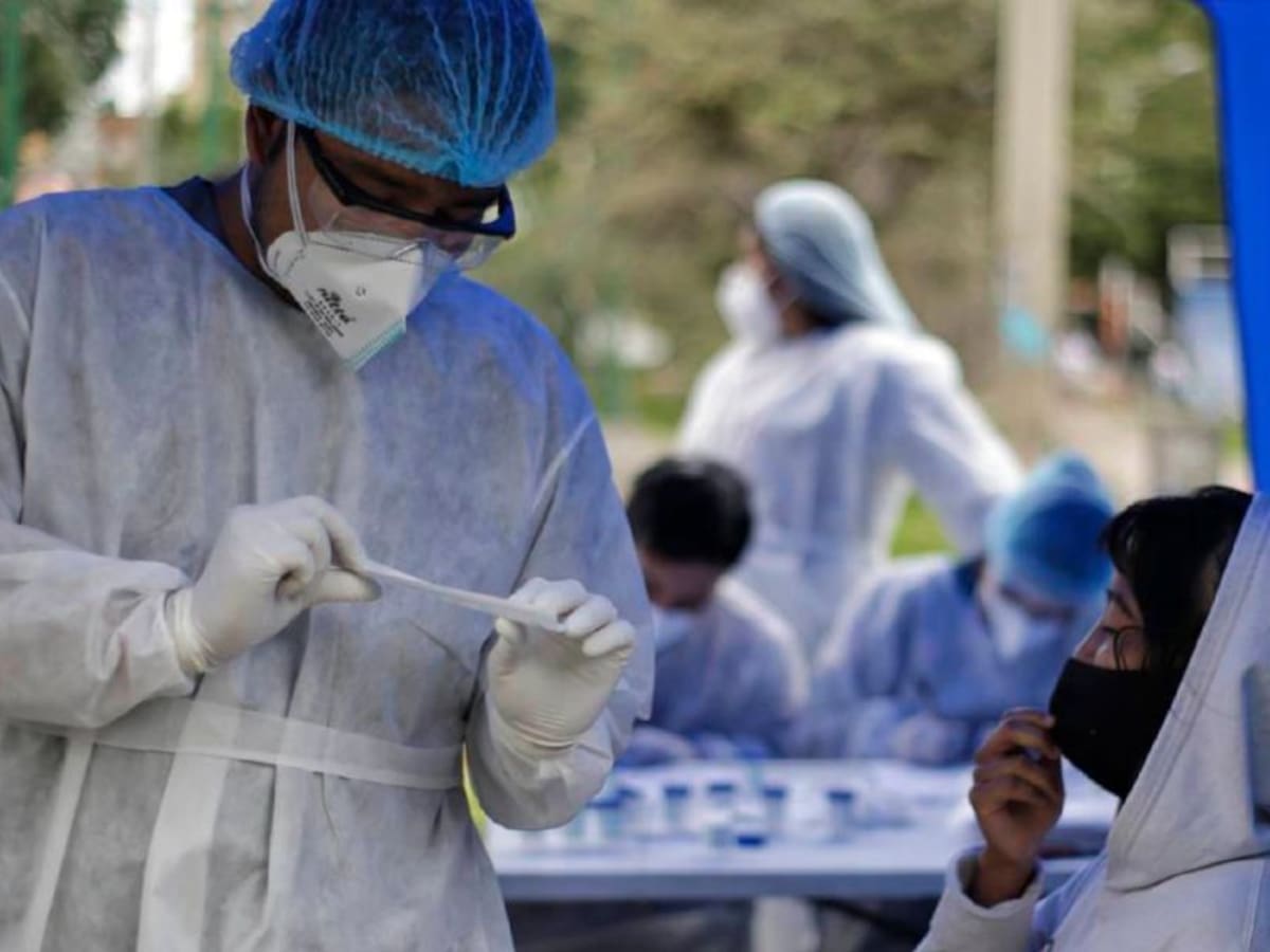 70% de los hospitalizados en Barranca por COVID-19 no están vacunados