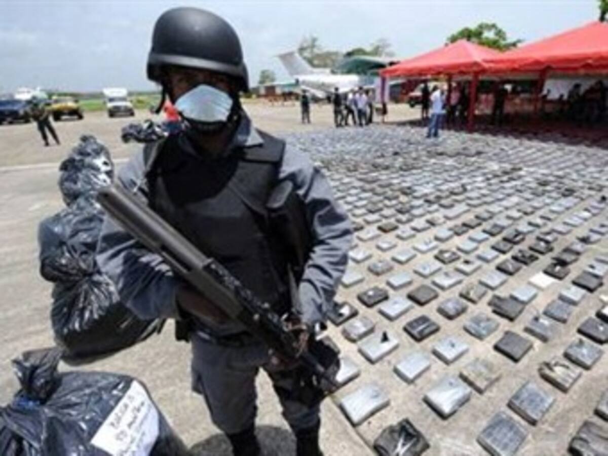 Cada año se lavan en Colombia ocho mil millones de dólares del narcotráfico: Fiscal general