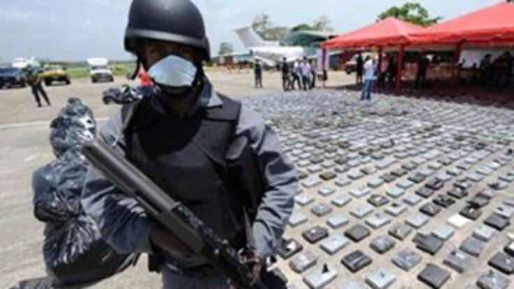 Cada año se lavan en Colombia ocho mil millones de dólares del narcotráfico: Fiscal general