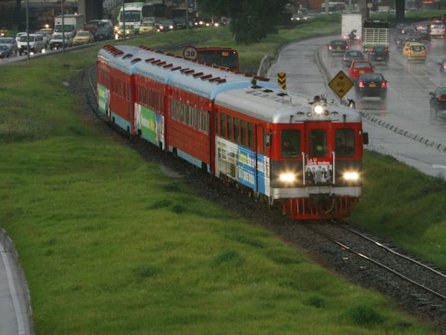 Tren de pasajeros reinició operación entre Bogotá y Cajicá